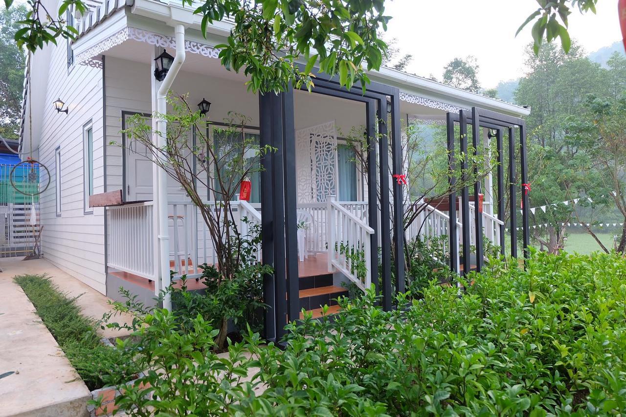 The White Village Ranong Resort Exterior foto